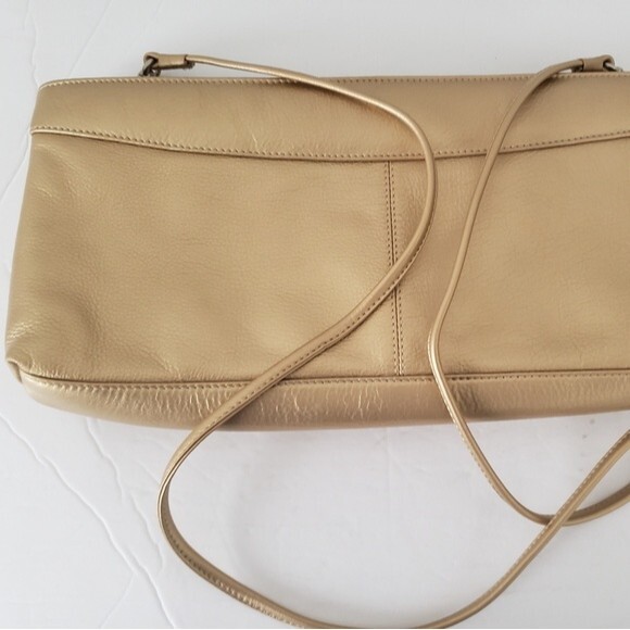 ILI New York . Toronto Light Gold Clutch - Picture 1 of 7